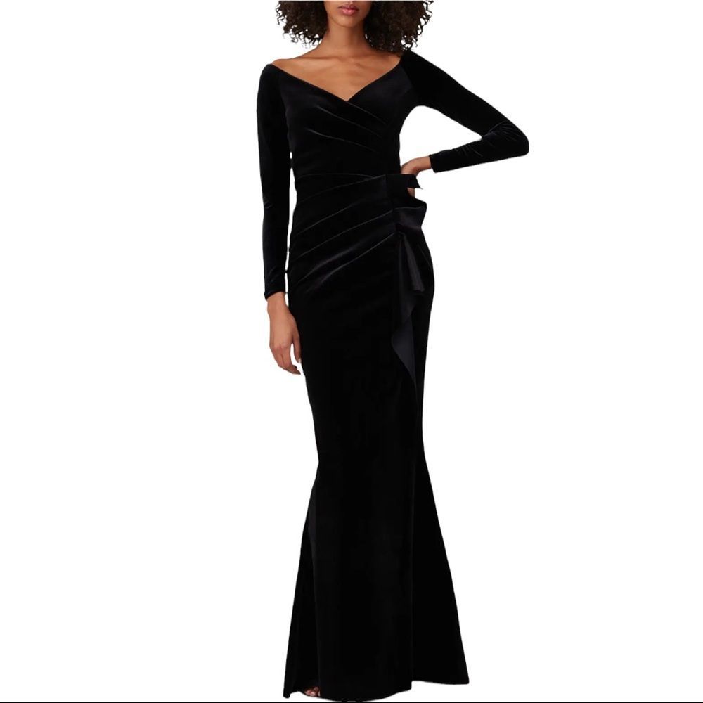 La Petite Robe Di Chiara Boni Velvet Silveria Gown